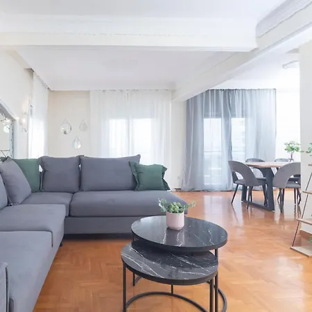 Houseloft Seaside Getaway