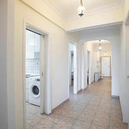 Houseloft Seaside Getaway Apartment *